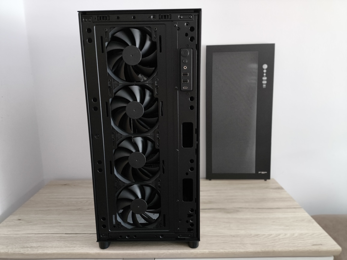 FSP / Fortron U500 - test bardzo minimalistycznej z wyglądu ale też bardzo pojemnej w środku obudowy Full Tower