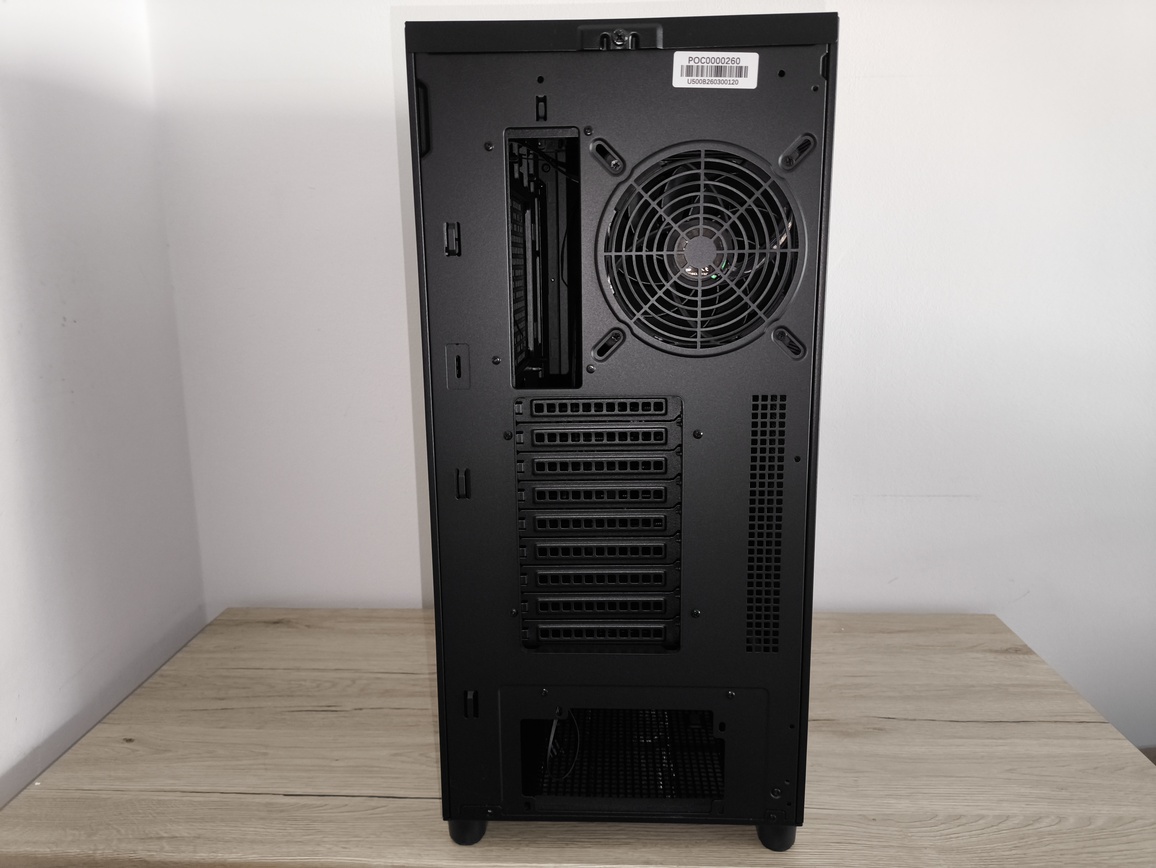 FSP / Fortron U500 - test bardzo minimalistycznej z wyglądu ale też bardzo pojemnej w środku obudowy Full Tower