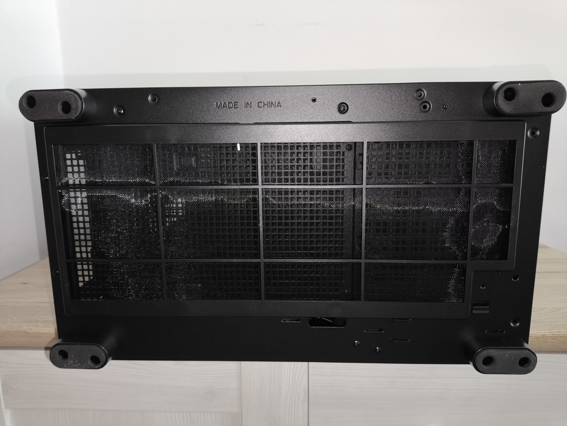 FSP / Fortron U500 - test bardzo minimalistycznej z wyglądu ale też bardzo pojemnej w środku obudowy Full Tower
