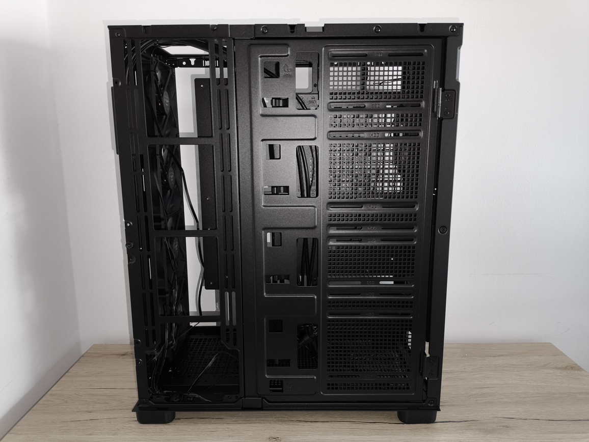 FSP / Fortron U500 - test bardzo minimalistycznej z wyglądu ale też bardzo pojemnej w środku obudowy Full Tower