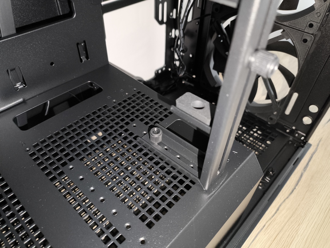 FSP / Fortron U500 - test bardzo minimalistycznej z wyglądu ale też bardzo pojemnej w środku obudowy Full Tower