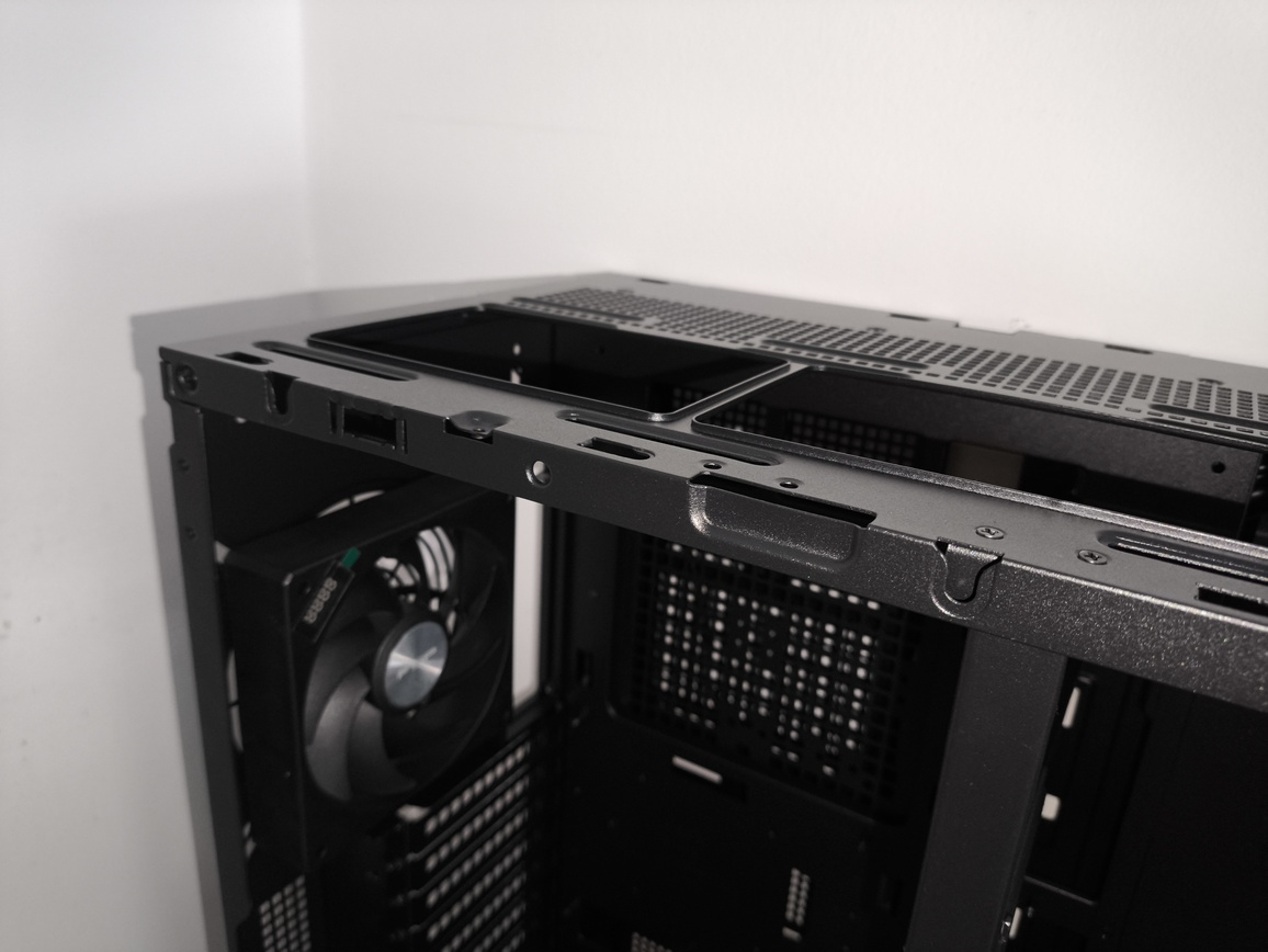 FSP / Fortron U500 - test bardzo minimalistycznej z wyglądu ale też bardzo pojemnej w środku obudowy Full Tower