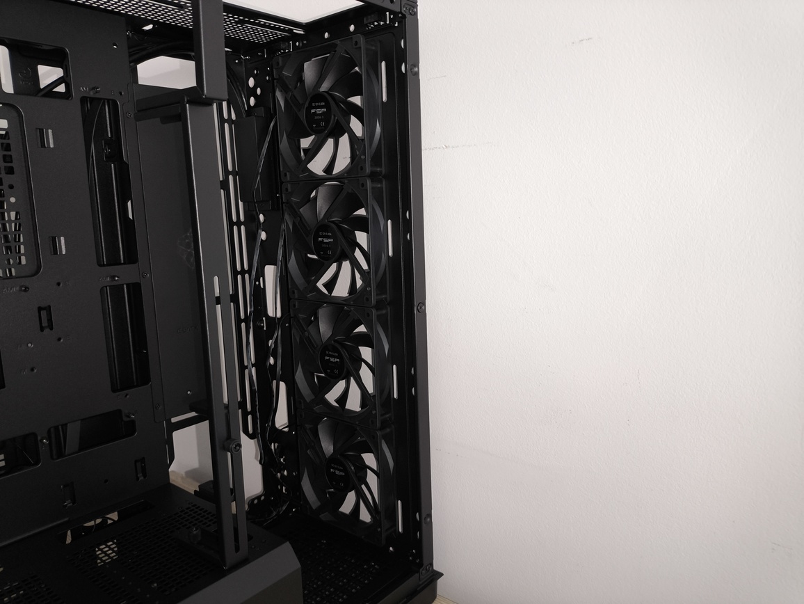 FSP / Fortron U500 - test bardzo minimalistycznej z wyglądu ale też bardzo pojemnej w środku obudowy Full Tower
