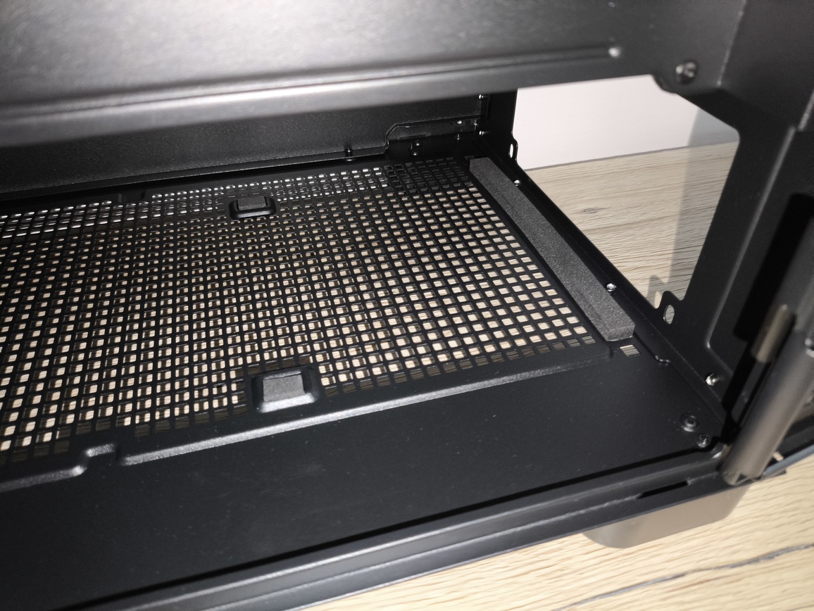 FSP / Fortron U500 - test bardzo minimalistycznej z wyglądu ale też bardzo pojemnej w środku obudowy Full Tower