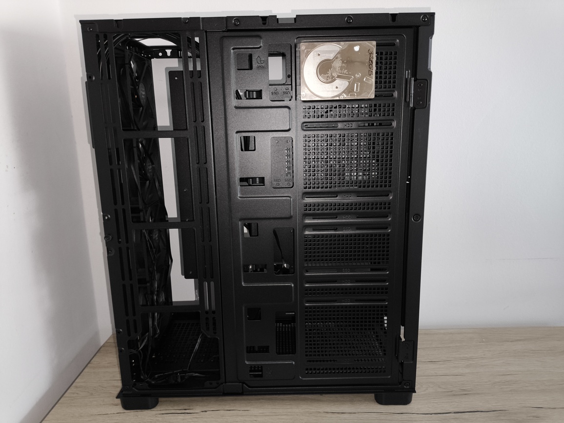 FSP / Fortron U500 - test bardzo minimalistycznej z wyglądu ale też bardzo pojemnej w środku obudowy Full Tower