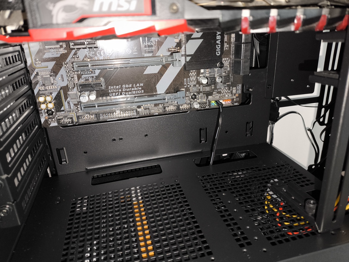 FSP / Fortron U500 - test bardzo minimalistycznej z wyglądu ale też bardzo pojemnej w środku obudowy Full Tower