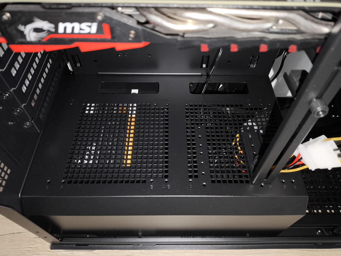 FSP / Fortron U500 - test bardzo minimalistycznej z wyglądu ale też bardzo pojemnej w środku obudowy Full Tower