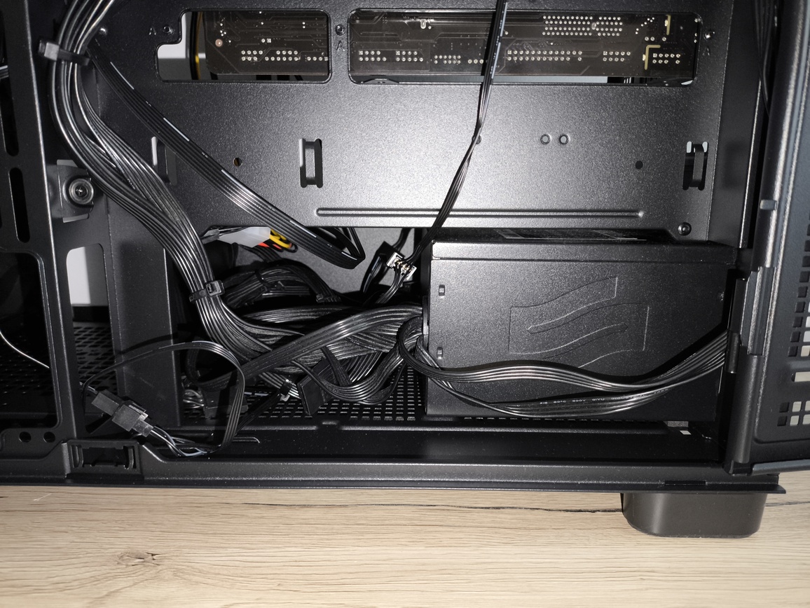 FSP / Fortron U500 - test bardzo minimalistycznej z wyglądu ale też bardzo pojemnej w środku obudowy Full Tower