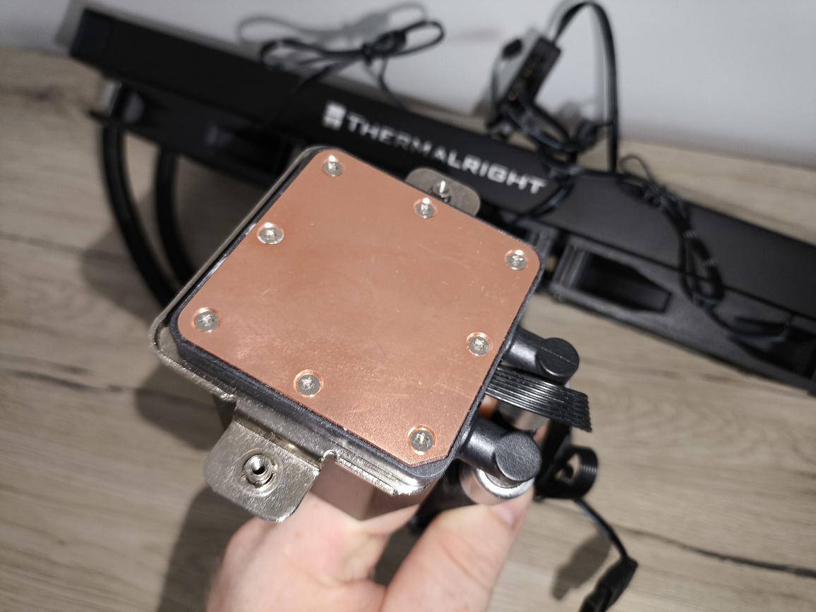 Thermalright Frozen Prism 360 Black - test chłodzenia AiO. Cena zakupu robi tu robotę. Na duży plus