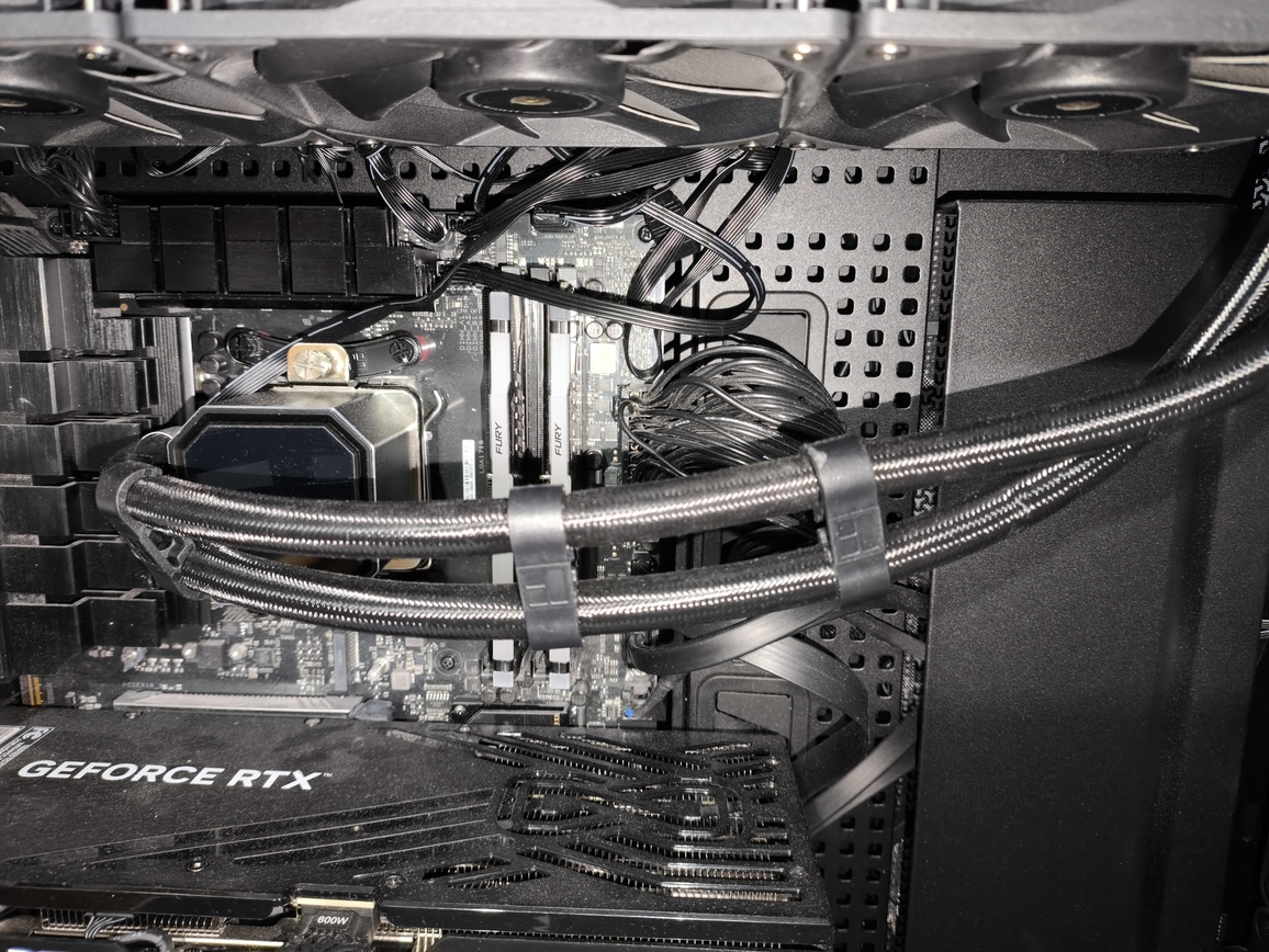 Thermalright Frozen Prism 360 Black - test chłodzenia AiO. Cena zakupu robi tu robotę. Na duży plus