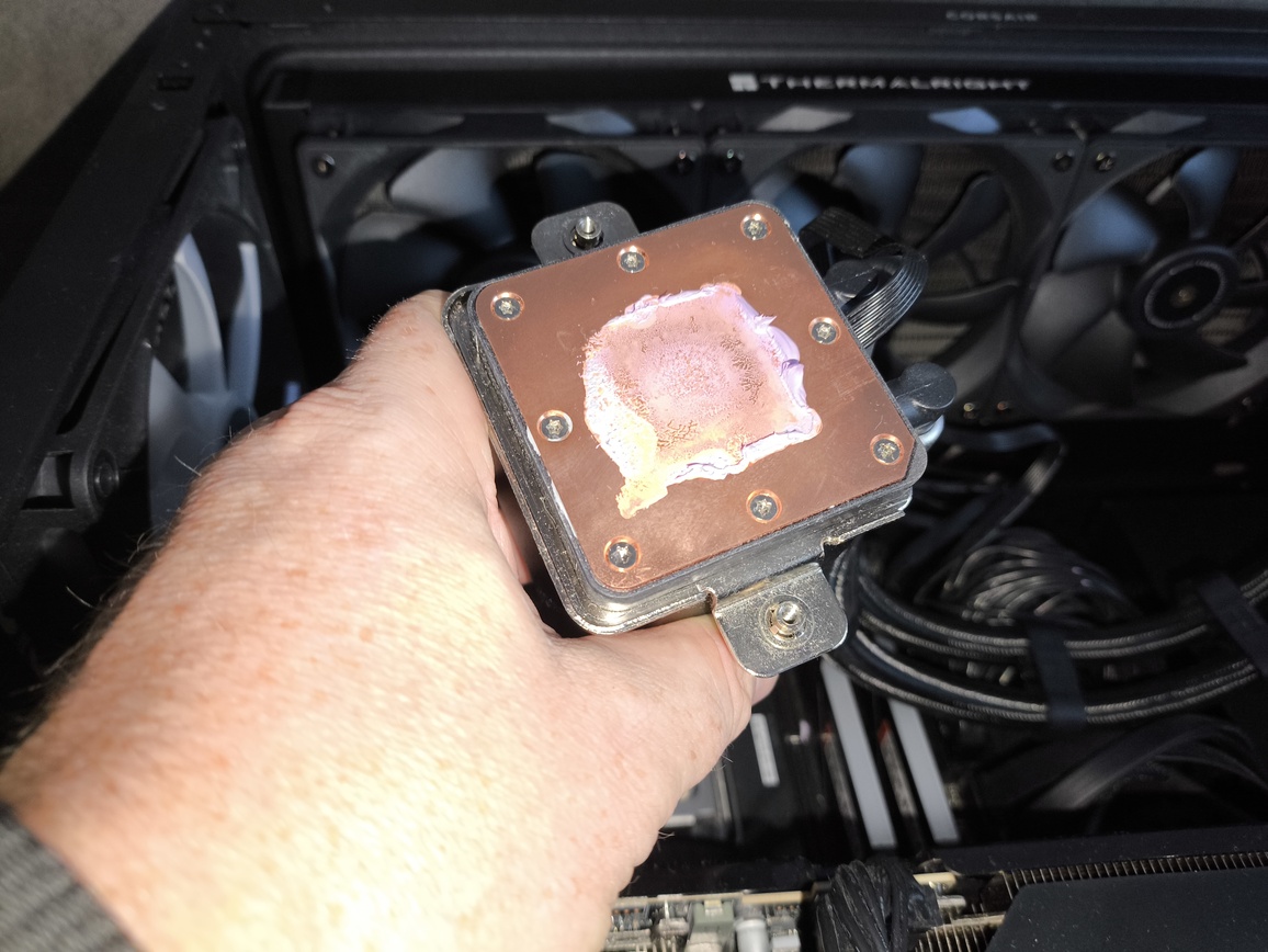 Thermalright Frozen Prism 360 Black - test chłodzenia AiO. Cena zakupu robi tu robotę. Na duży plus